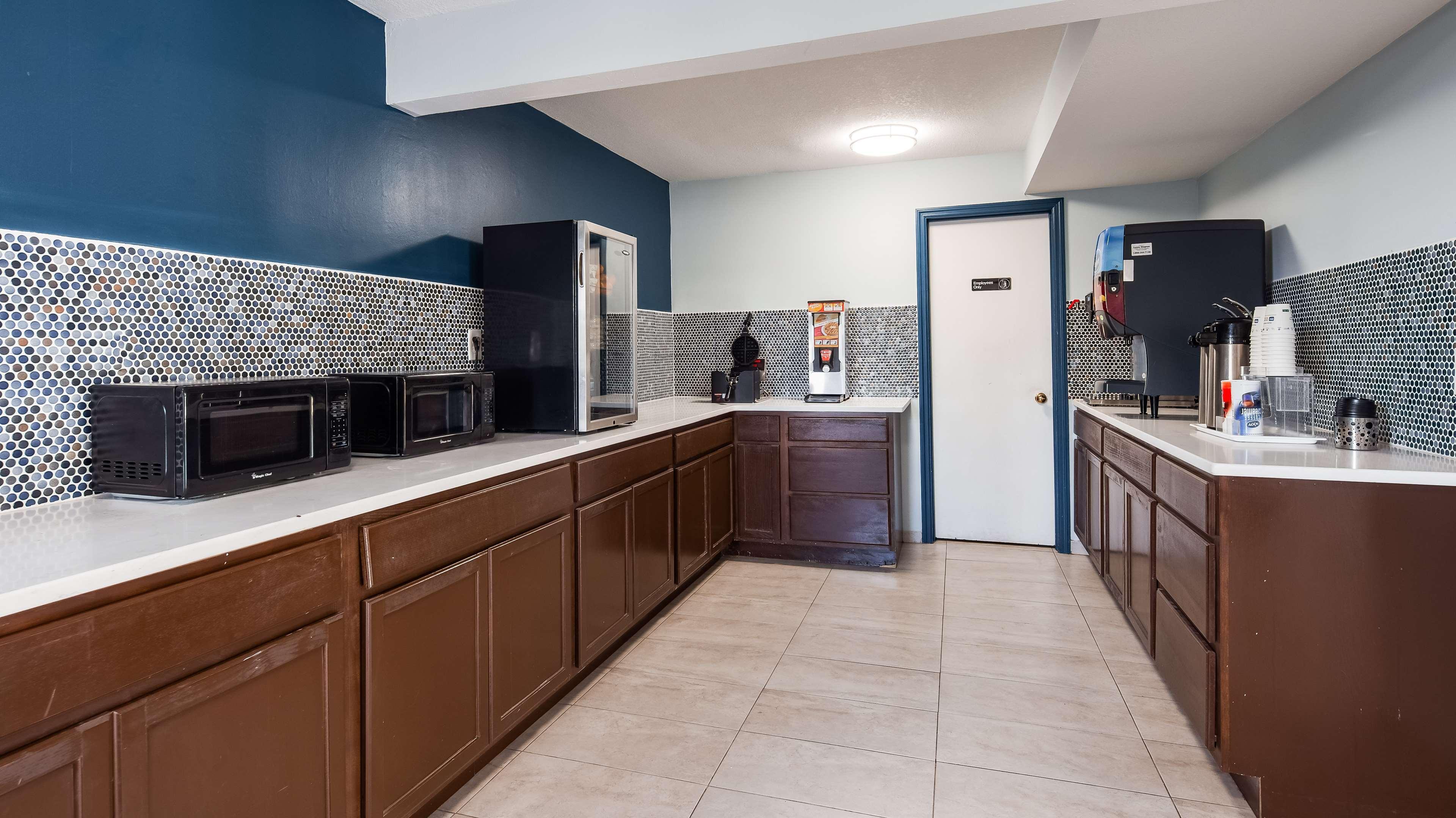 Surestay By Best Western Olathe