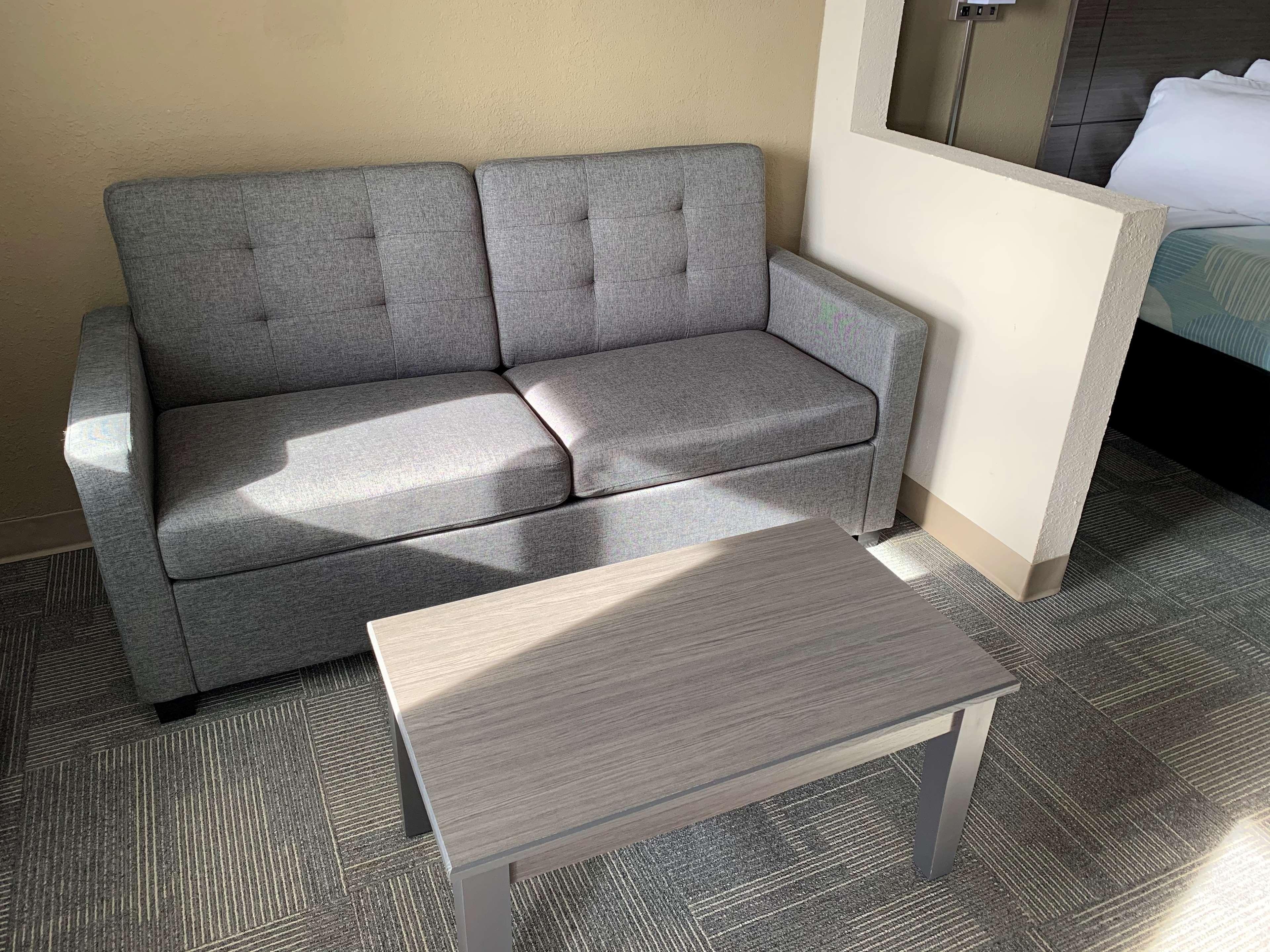 Hotel Surestay By Western Olathe